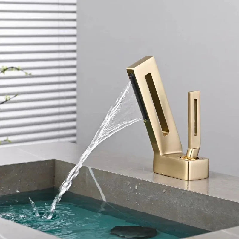 Torneira de cachoeira para banheiro, Torneira de pia de latão, Torneira misturadora de água quente e fria, Esvaziada, Design criativo