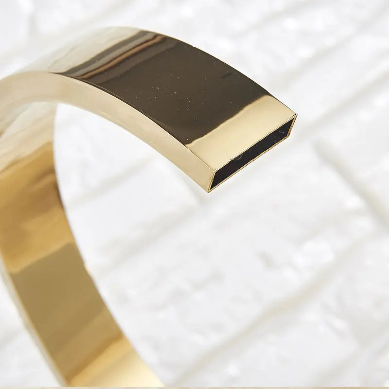 Torneira dourada para pia de banheiro, torneira de água quente e fria com três furos e duas alças, torneira para banheira de lavagem com montagem em deck