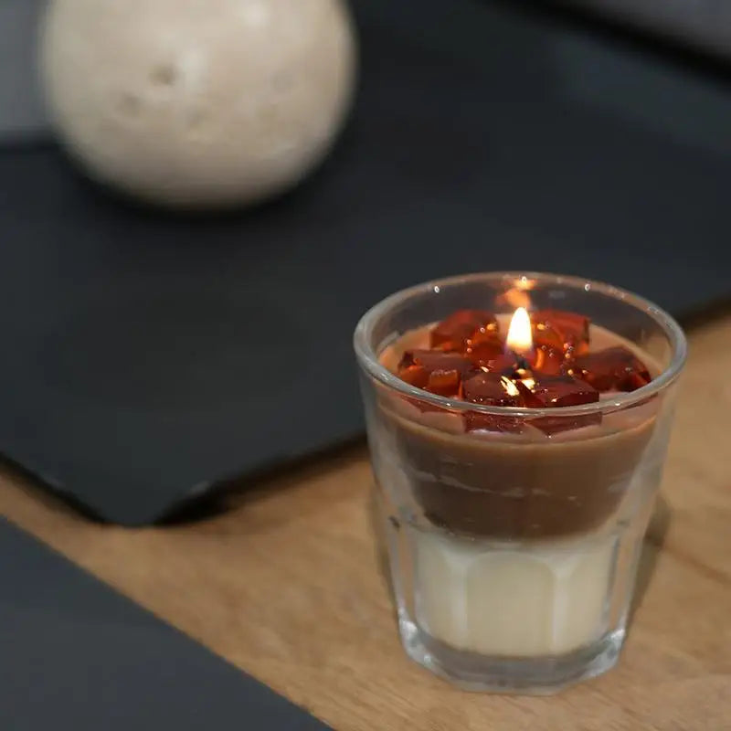 Novo estilo de vela de aromaterapia de café simples e sofisticado decoração de quarto copo de vela de gelatina acabamento realista ﻿
