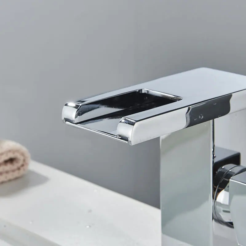 Fmhjfisd led torneira da bacia do banheiro cachoeira único punho único furo torneiras misturadoras do banheiro sensível à temperatura contemporânea