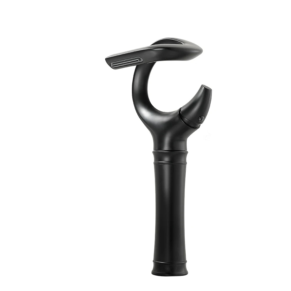 Torneira de lavatório de banheiro, Torneira misturadora de água quente e fria em cachoeira, Guindaste único, Torneira misturadora preta cromada, Novo design