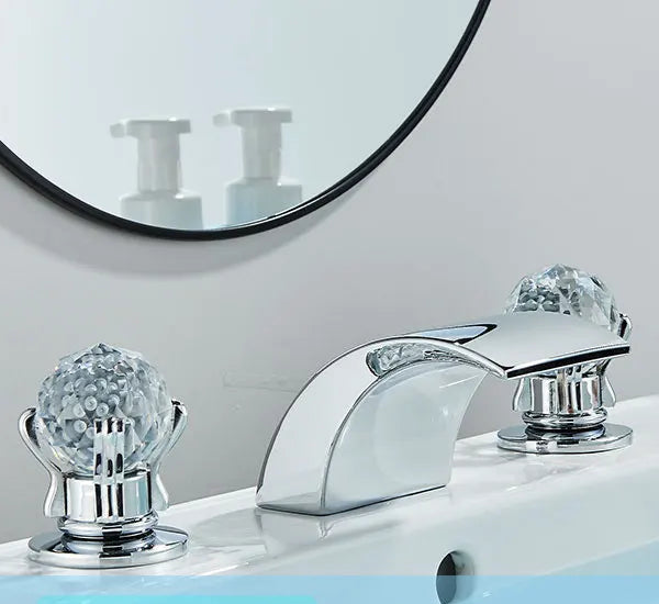 Torneira da bacia do banheiro cristalina alça dupla pia quente e fria torneira misturadora da pia do banheiro deck montado bacia 3 conjunto torneira da banheira