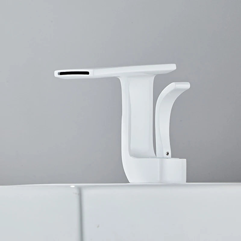 Torneira da cachoeira do banheiro, Torneira de bacia branca e dourada, Misturador de água fria e quente Torneira para pia