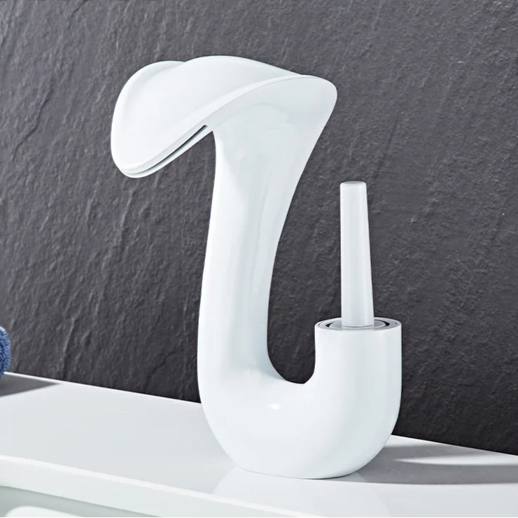 Ouro criativo torneira da bacia de lavagem quente e fria torneiras pia do banheiro único furo torneiras do banheiro deck montado água